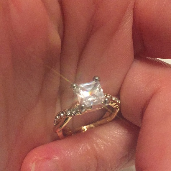 NEW 18K Two Tone Gold Filled White Sapphire Ring 7 - Picture 8 of 8